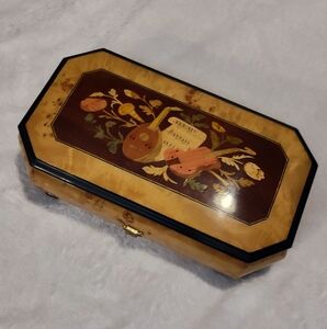 Vintage YOUNGSHEN Music Box (See Description)